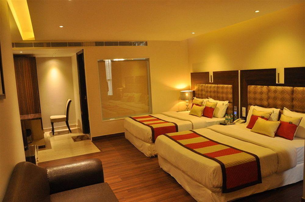 Hotel Uppal International - New Delhi Railway Station - Paharganj Bagian luar foto